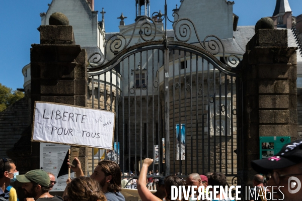 Manifestation contre le pass sanitaire à Nantes