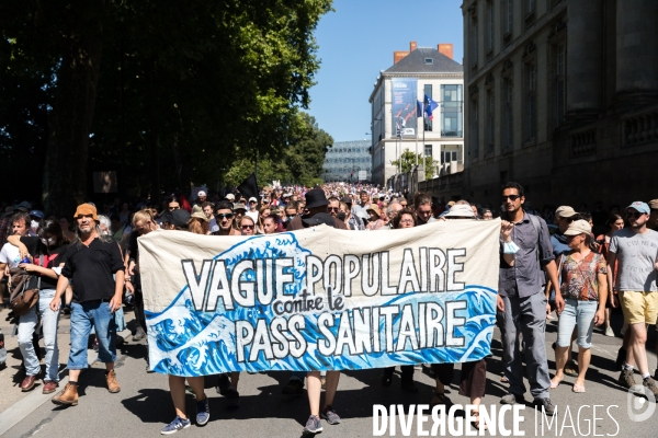 Manifestation contre le pass sanitaire à Nantes