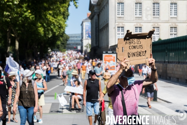 Manifestation contre le pass sanitaire à Nantes