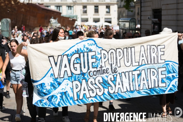 Manifestation contre le pass sanitaire à Nantes