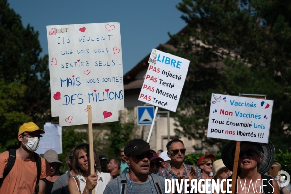 Ferney-Voltaire - Manifestation contre le Passe Sanitaire