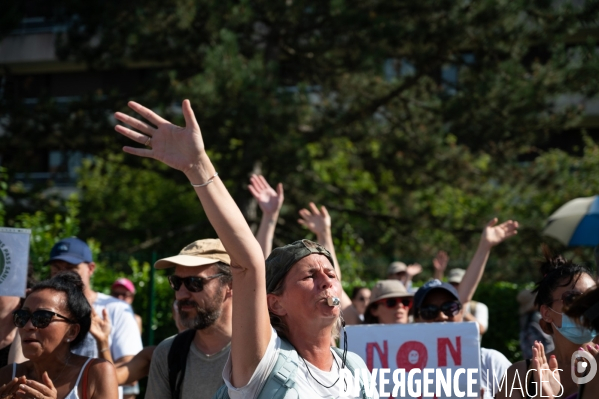 Ferney-Voltaire - Manifestation contre le Passe Sanitaire