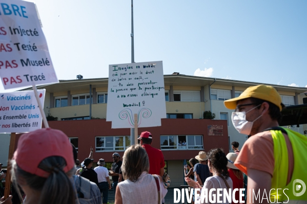 Ferney-Voltaire - Manifestation contre le Passe Sanitaire