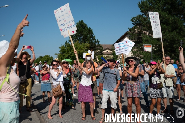 Ferney-Voltaire - Manifestation contre le Passe Sanitaire