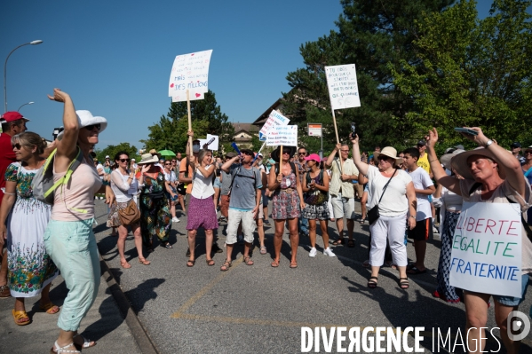 Ferney-Voltaire - Manifestation contre le Passe Sanitaire