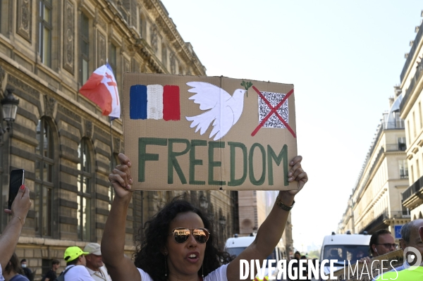 Manifestation contre le passe sanitaire QR code, à Paris le 14 aout 2021. Demonstration against sanitary pass.