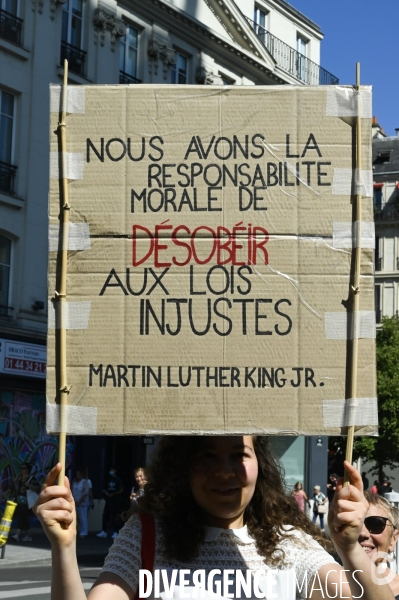 Manifestation contre le passe sanitaire QR code, à Paris le 14 aout 2021. Demonstration against sanitary pass.