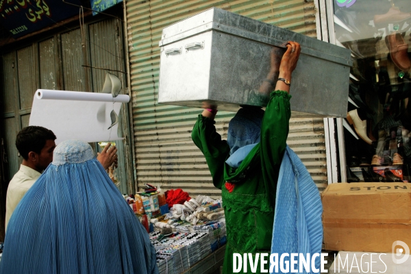 Women in Burqa Afghanistan. Les femmes en burqa en Afghanistan.