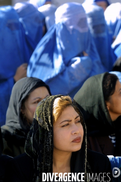 Afghanistan modern Women. Femmes modernes d Afghanistan.