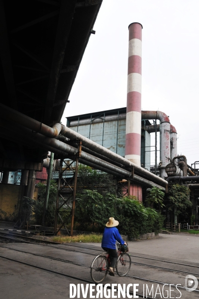 Shougang, le fleuron de l industrie métallurgique chinoise, déménage - The steel industry flagship Shougang relocates