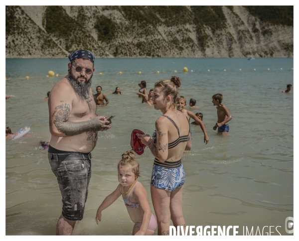 Le long de la Transbassealpine Digne-Nice ( l été )