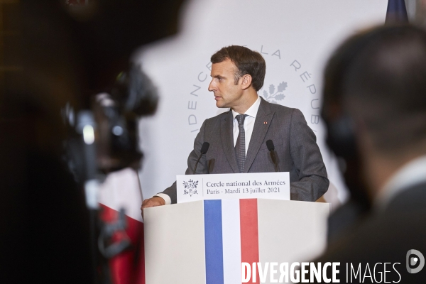 Discours le 14 juillet  du Président Emmanuel Macron aux armées