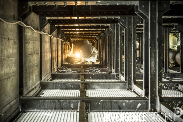 Pont d Iéna à Paris : chantier de remise en état