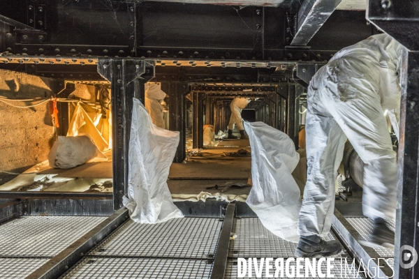 Pont d Iéna à Paris : chantier de remise en état