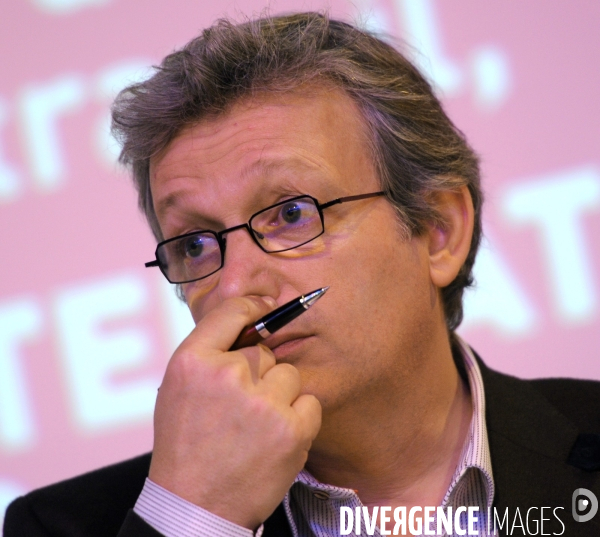 Les forums du front de gauche a marseille