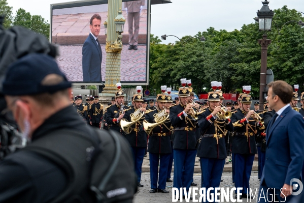 14 juillet. Le gouvernement au défilé militaire.