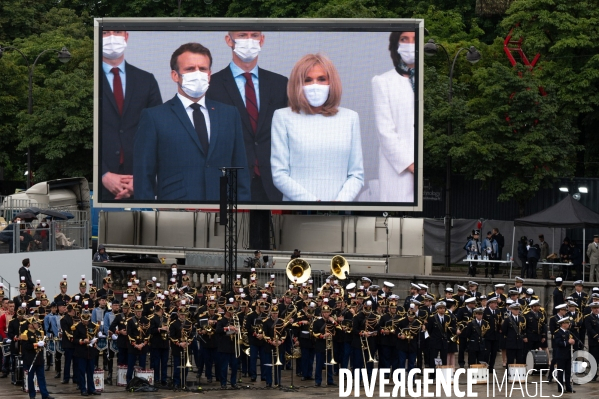 14 juillet. Le gouvernement au défilé militaire.