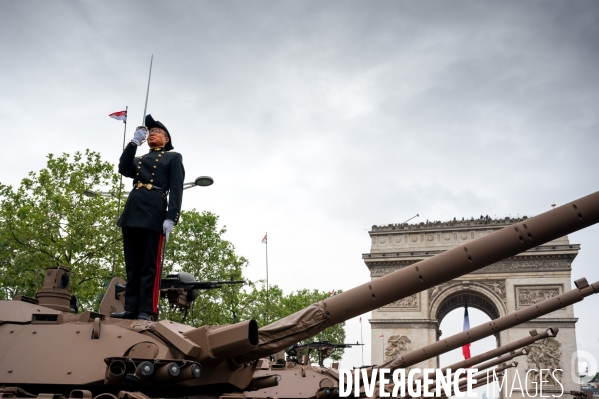 14 juillet. Défilé militaire.