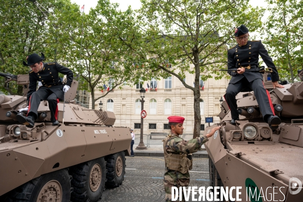 14 juillet. Défilé militaire.