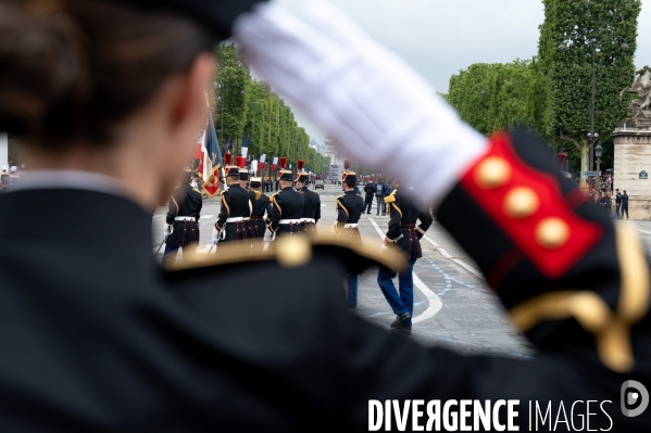 14 juillet. Défilé militaire.