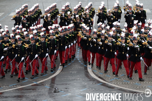 14 juillet. Défilé militaire.