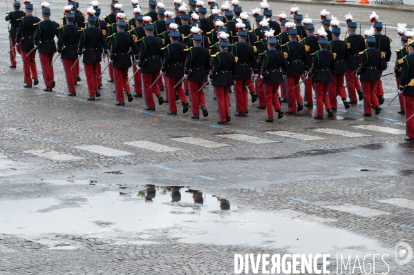 14 juillet. Défilé militaire.