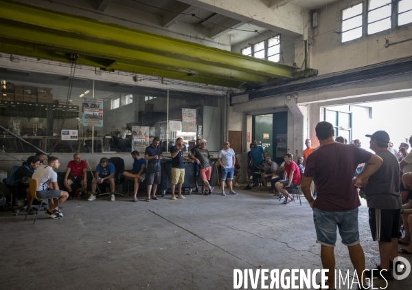 Réunion syndicale à la Centrale thermique de Gardanne.