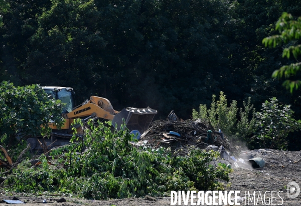 Destruction des jardins ouvriers d Aubervilliers