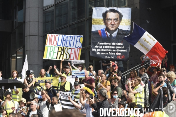 Manifestation contre le passe sanitaire QR code, à Paris le 4 septembre 2021. Demonstration against sanitary pass.