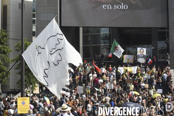 Manifestation contre le passe sanitaire QR code, à Paris le 4 septembre 2021. Demonstration against sanitary pass.