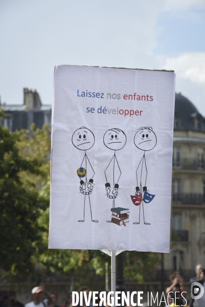 Manifestation contre le passe sanitaire QR code, à Paris le 4 septembre 2021. Demonstration against sanitary pass.