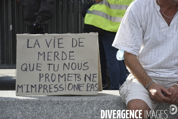 Manifestation contre le passe sanitaire QR code, à Paris le 4 septembre 2021. Demonstration against sanitary pass.