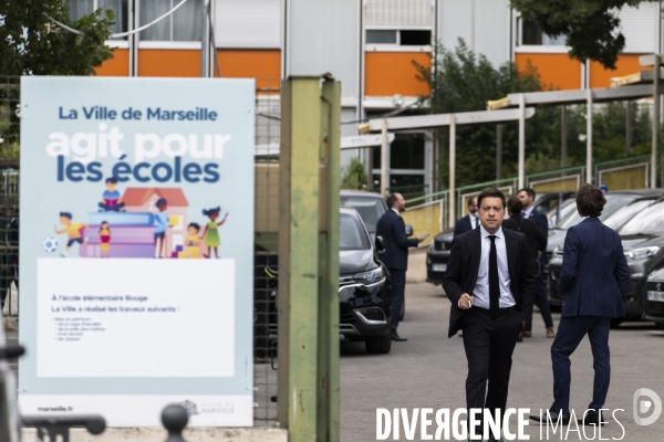 Macron à Mareille jour 2: Les écoles