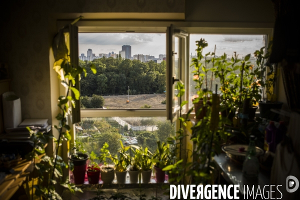 Manifestation en soutien aux jardins des vertus aubervilliers.