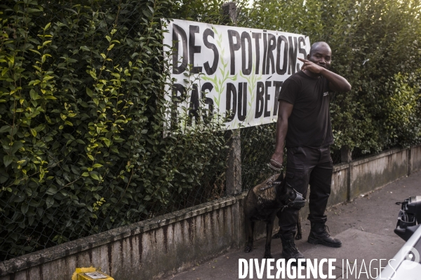 Manifestation en soutien aux jardins des vertus aubervilliers.