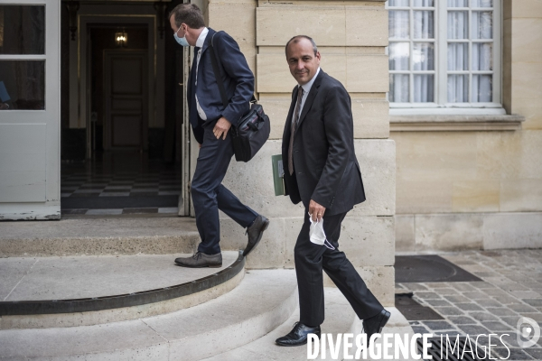 Jean Castex reçoit les partenaires sociaux.