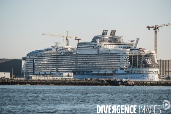 Illustration port de Saint Nazaire vu depuis la Loire