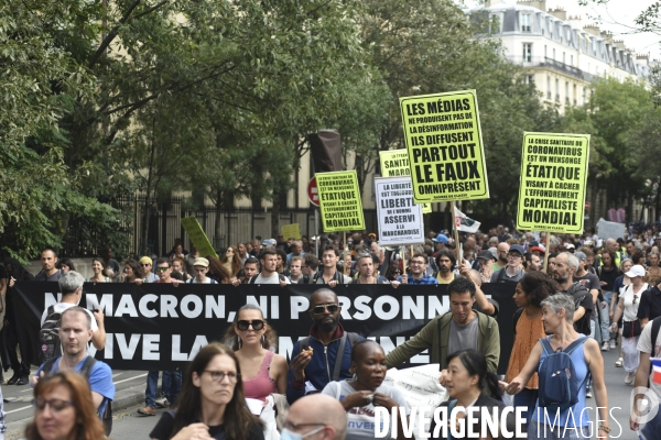 Manifestation contre le passe sanitaire QR code, à Paris le 11 septembre 2021. Demonstration against sanitary pass.