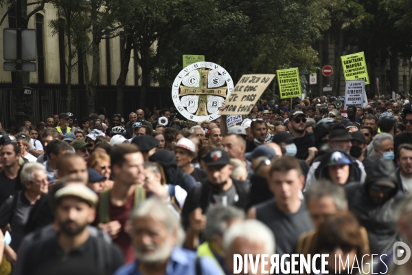 Manifestation contre le passe sanitaire QR code, à Paris le 11 septembre 2021. Demonstration against sanitary pass.