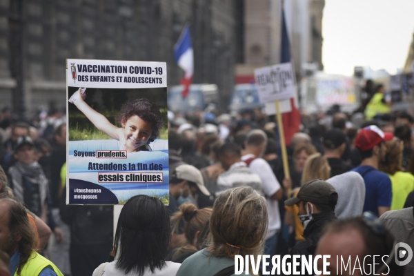 Manifestation contre le passe sanitaire QR code, à Paris le 11 septembre 2021. Demonstration against sanitary pass.