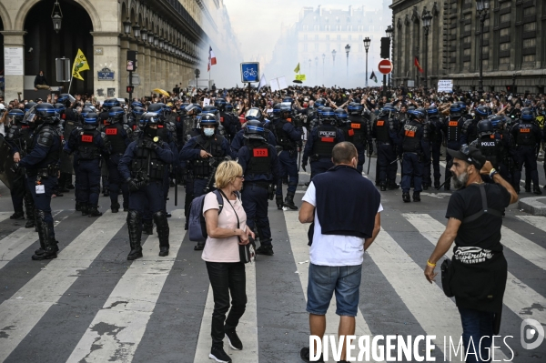 Manifestation contre le passe sanitaire QR code, à Paris le 11 septembre 2021. Demonstration against sanitary pass.