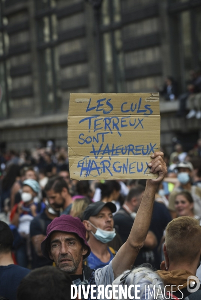 Manifestation contre le passe sanitaire QR code, à Paris le 11 septembre 2021. Demonstration against sanitary pass.