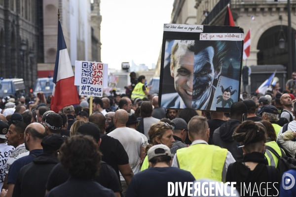 Manifestation contre le passe sanitaire QR code, à Paris le 11 septembre 2021. Demonstration against sanitary pass.