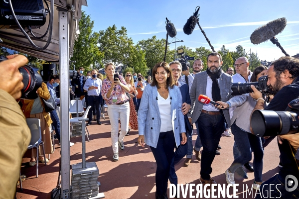 Anne Hidalgo declare sa candidature à l élection présidentielle