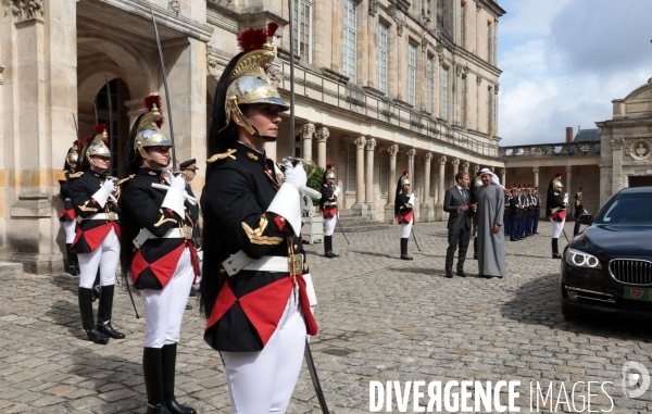 Emmanuel MACRON recoit le Prince heritier de l Emirat d Abu Dhabi