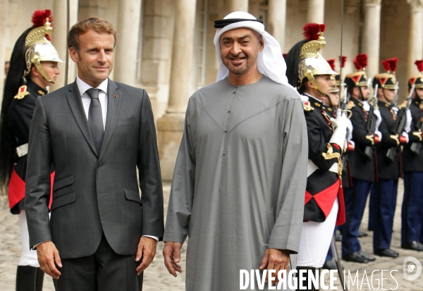 Emmanuel MACRON recoit le Prince heritier de l Emirat d Abu Dhabi