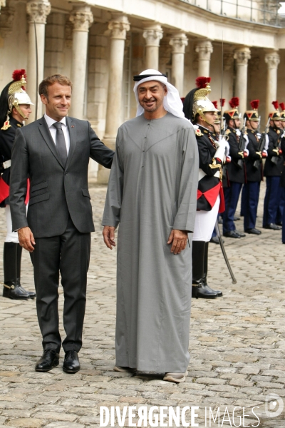 Emmanuel MACRON recoit le Prince heritier de l Emirat d Abu Dhabi