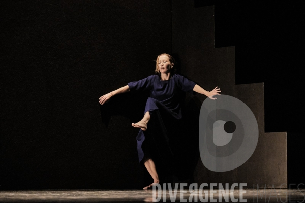 Solo for Two / Mats Ek / Ballet de l Opéra de Lyon