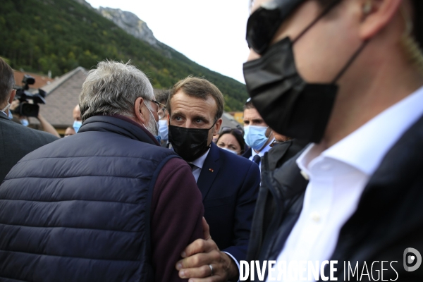 Visite du Président de la République Emmanuel Macron à Tende le 7/10/2020 après le passage de la tempête Alex qui a déclenché  un épisode méditerranéen inédit. Jusqu à 500 litres d eau au mètre carré tombés localement, 350 à Tende.