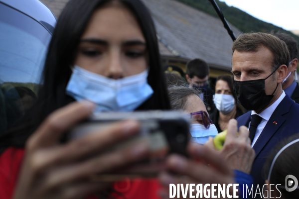 Visite du Président de la République Emmanuel Macron à Tende le 7/10/2020 après le passage de la tempête Alex qui a déclenché  un épisode méditerranéen inédit. Jusqu à 500 litres d eau au mètre carré tombés localement, 350 à Tende.